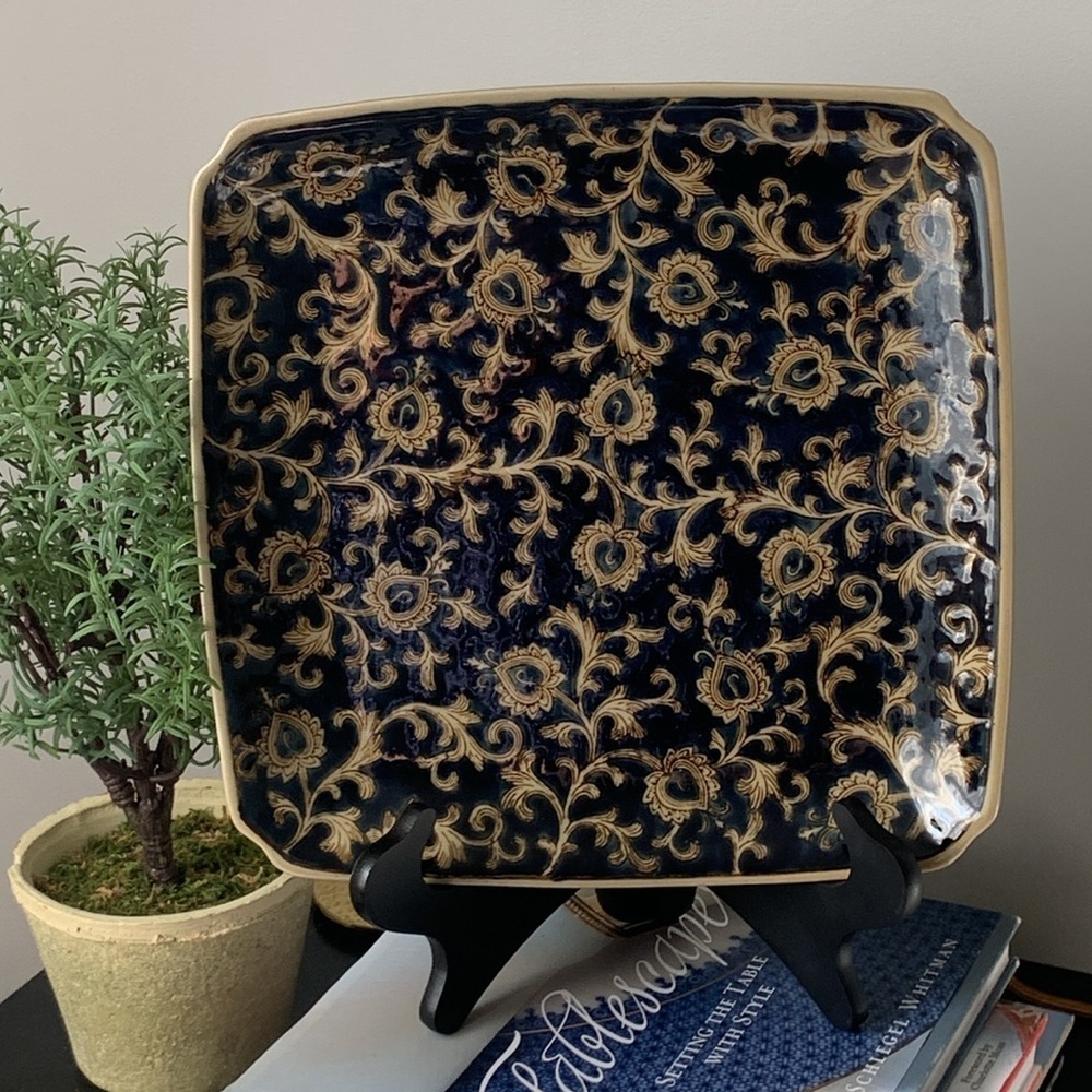 VINTAGE CHINESE PORCELAIN plate COBALT BLUE & GOLD home decor chinoiserie